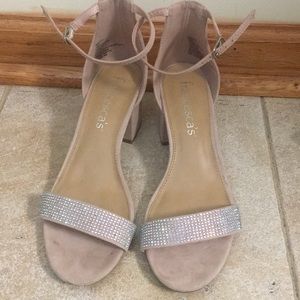 Francesa’s block heel sandal